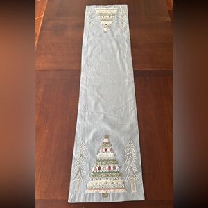 Lauren Conrad festive/Holiday Christmas Tree table runner, 13”x52.5”
